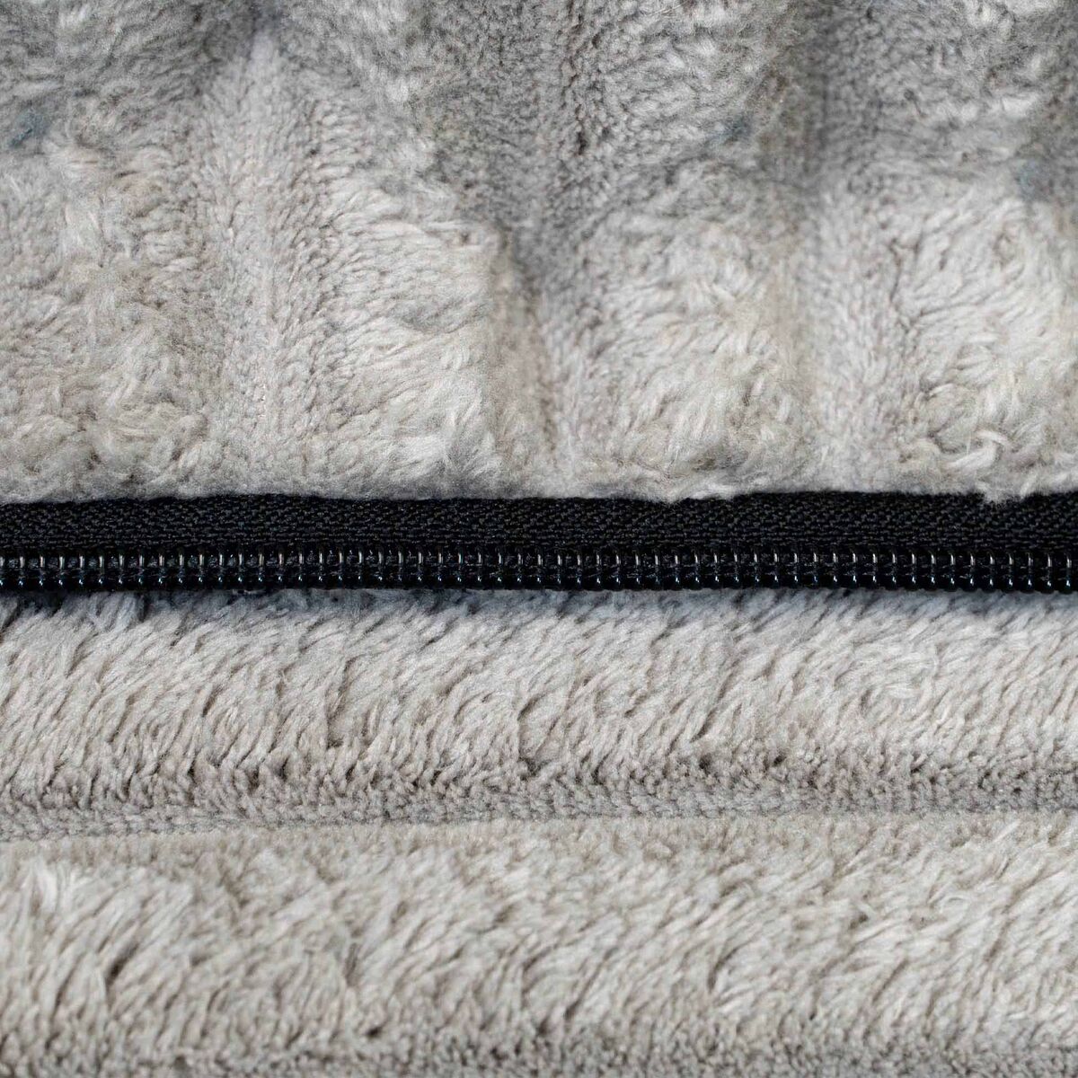 V2H3F0E42168D822AB90D59192ACA06F79BR7639610P2